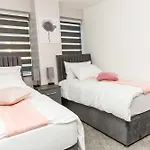Sweet Stay, 2 Bed Apartment